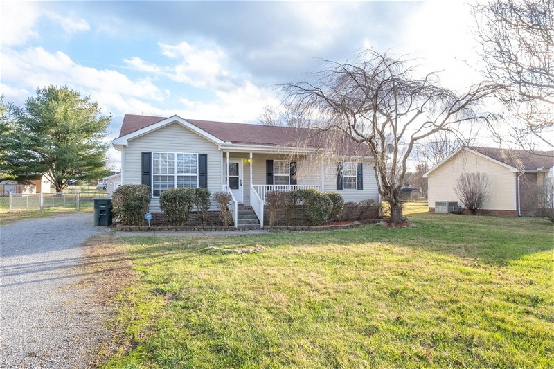 SOLD, SOLD, SOLD, SOLD - JUST LISTED..... 119 Poplar St in Portland, TN!