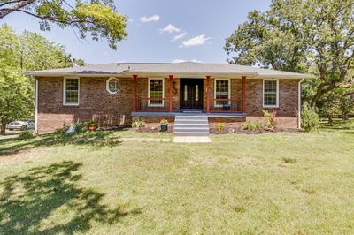 153 Country Club Dr