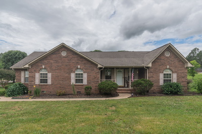 1401 Fox Ln
