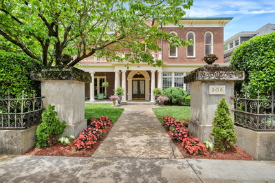 908 W Main St