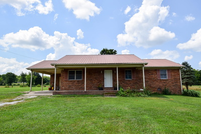 135 Old Hwy 52W