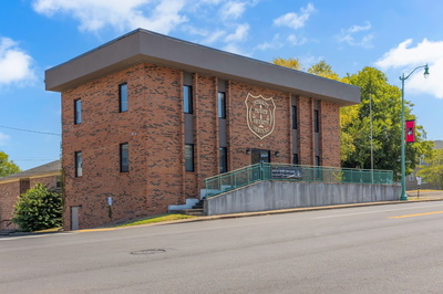 211 University Ave