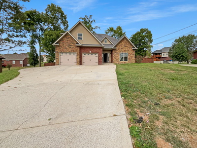 Exterior view of 1009 Lily Ann Ct in La Vergne, TN