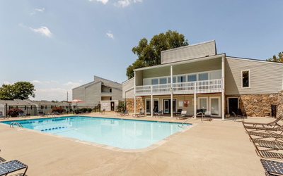 370 Wallace Rd