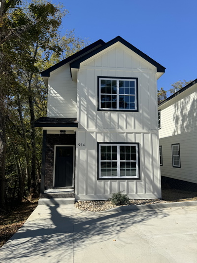 954 Greenwood Ave