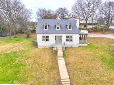 106 E Cedar St