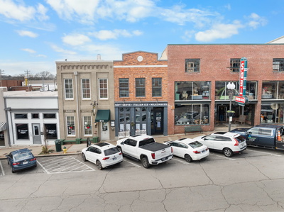 812 S Main St