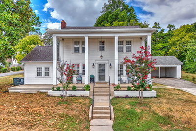 2124 Circle Dr