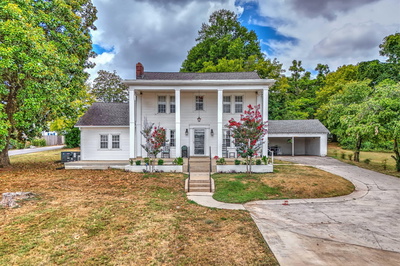 2124 Circle Dr