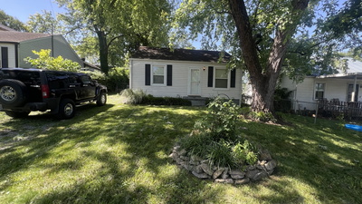 196 Queen Ave