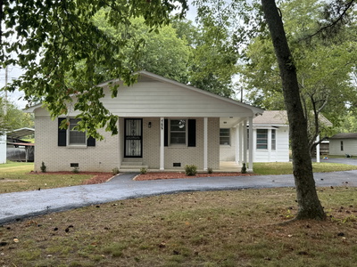 725 Westside Dr