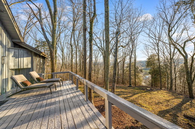 360 Vaughn Rd