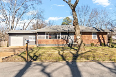 207 Park Ln