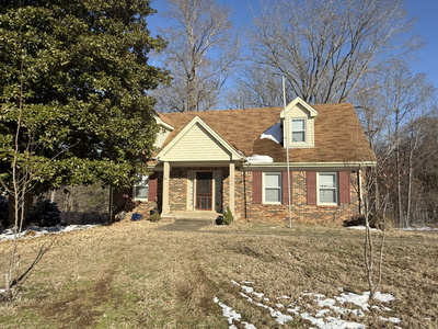 1033 Foxmoor Dr