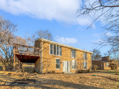 360 Lakeshore Dr