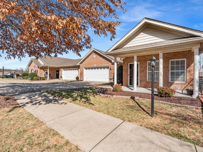 215 Wrennewood Ln