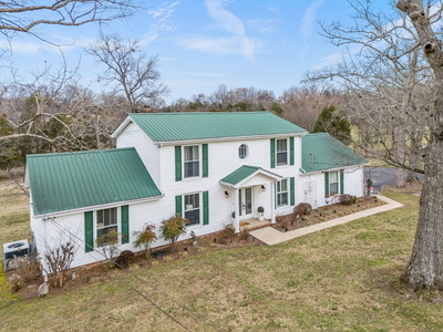 401 Bluegrass Ct