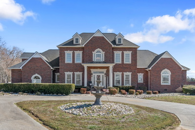 228 Churchill Farms Dr