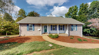 Exterior view of 7809 Shauna Cir in Fairview, TN