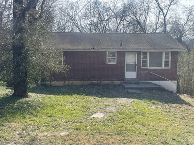 3229 Lincoln Ave