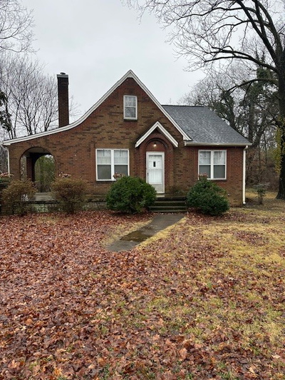 1460 Golf Club Ln