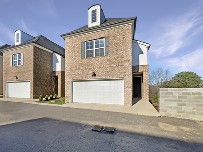 2656 Lakevilla Dr