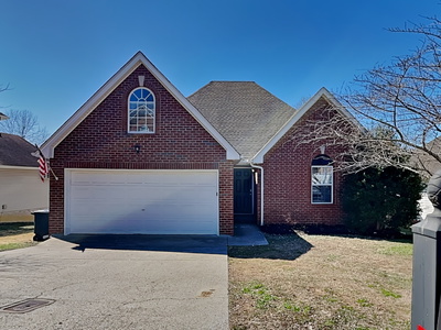 275 Iris Dr