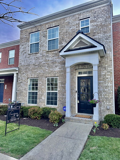 747 Westcott Ln