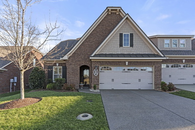 1019 Club View Dr