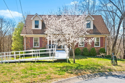 1014 Dominion Dr