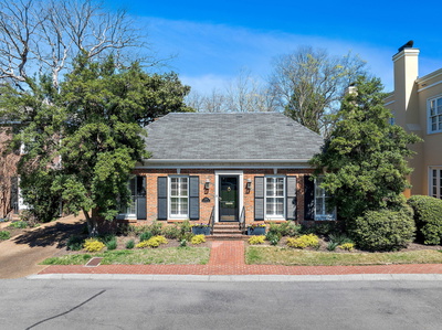 2134 Golf Club Ln