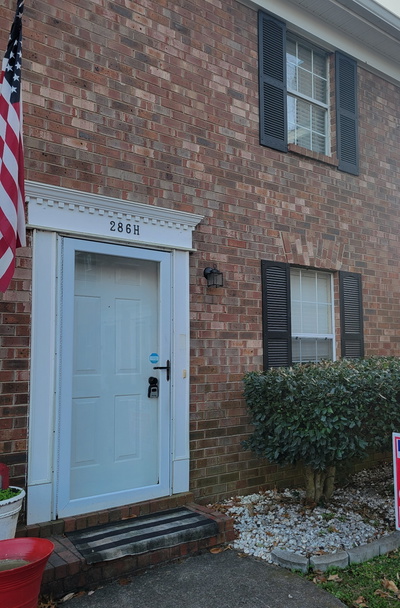286 Donna Dr
