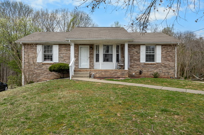 740 Acorn Dr