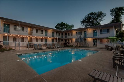 803 Hillview Hts