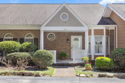 565 Winterview Lane