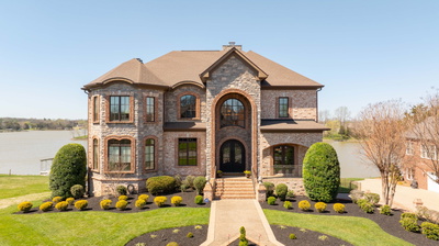 805 Plantation Blvd