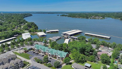 2119 Lakeshore Dr
