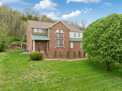 5225 Whispering Valley Dr