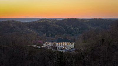 720 Valhalla Ln