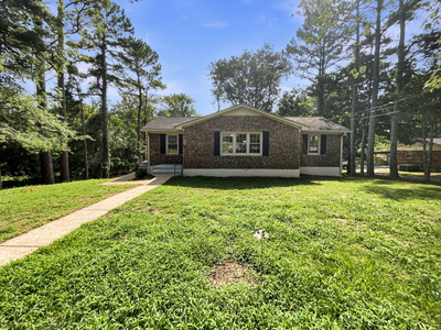 Exterior view of 655 Colburn Dr in Lewisburg, TN
