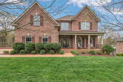 1542 Red Oak Ln