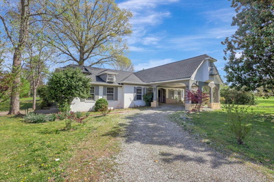 201 Blythe Ferry Road, NE