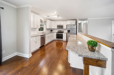 307 Alta Loma Rd