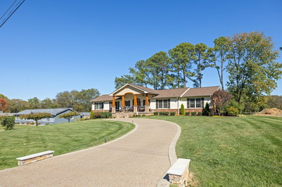 152 Fairways Dr