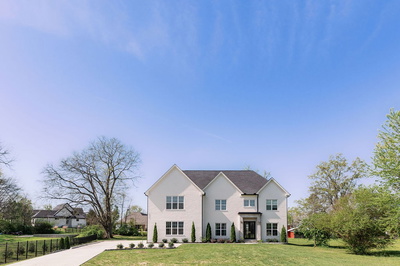 3038 Lakeshore Dr