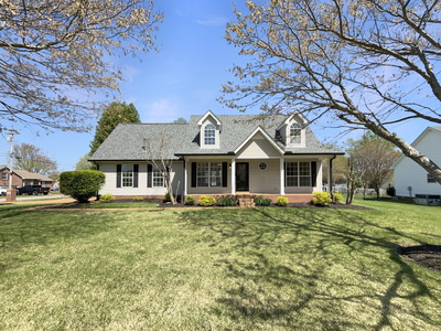 104 Hunterwood Dr
