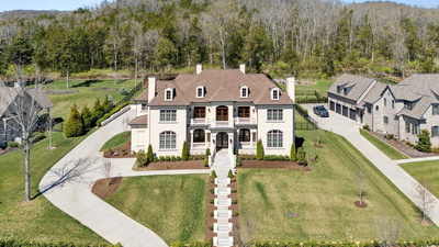 1506 Amesbury Ln