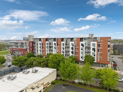 2115 Yeaman Pl