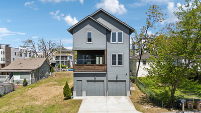 1107B Argyle Ave