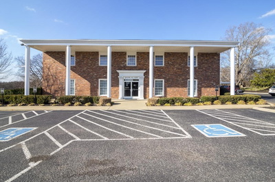 700 E Main St